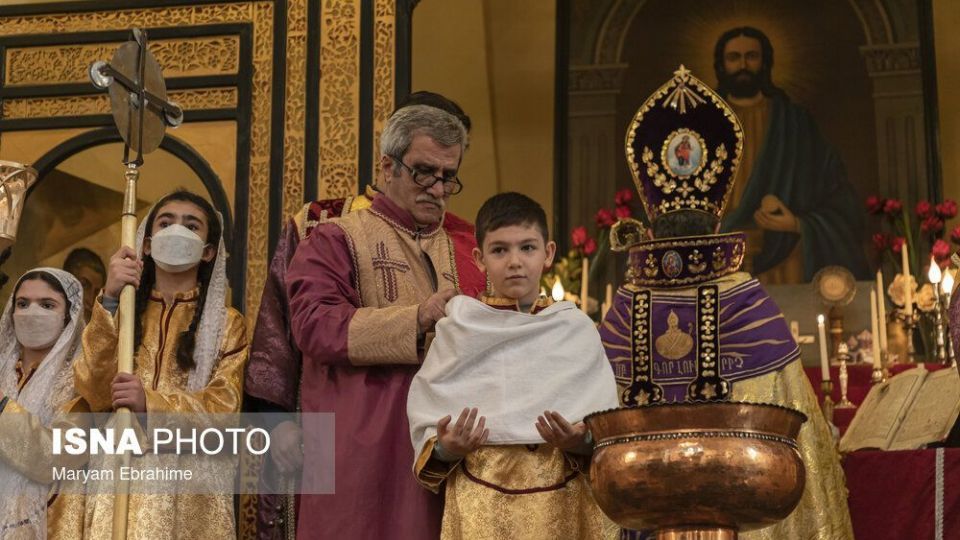 مراسم غسل تعمید در کلیسای مریم مقدس تبریز