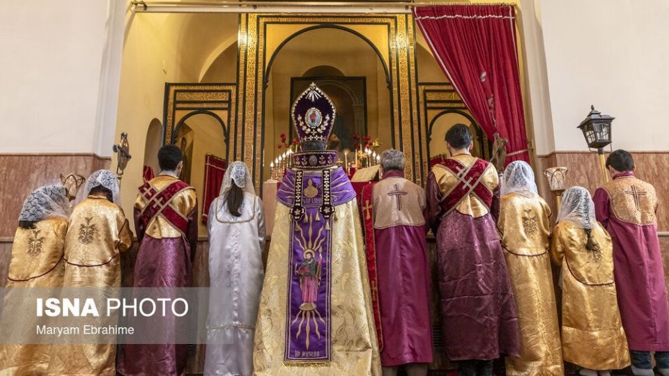 مراسم غسل تعمید در کلیسای مریم مقدس تبریز