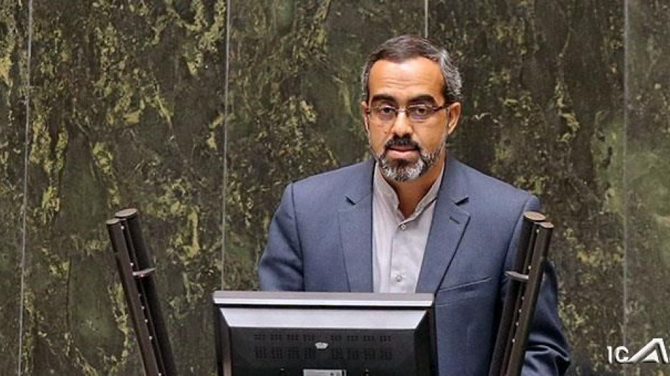 ایزدخواه: لایحه بودجه عدالت‌محور نیست/ قدرت خرید مردم با یارانه جبران نمی‌شود