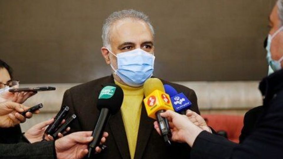 پیک اُمیکرون در ایران تا چند هفته آتی / بازگشایی مدارس و دانشگاه‌ها به تعویق افتد