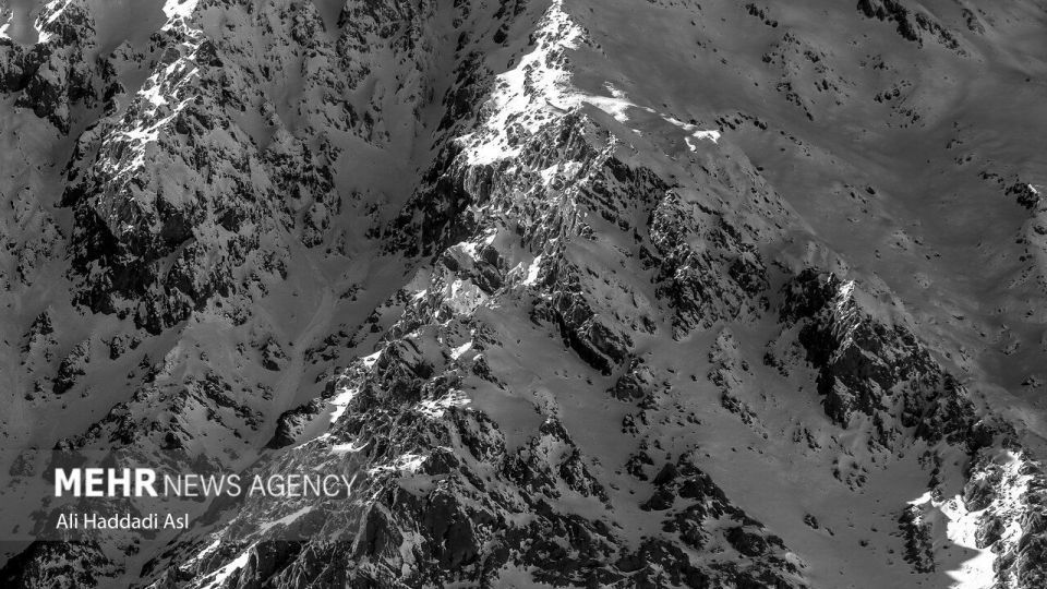 سپیدی برف بر تن کهنسال زاگرس