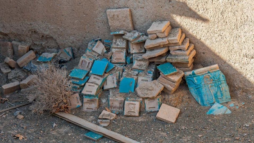 قلعه قمیشلو، گنجینه رو به ویرانی