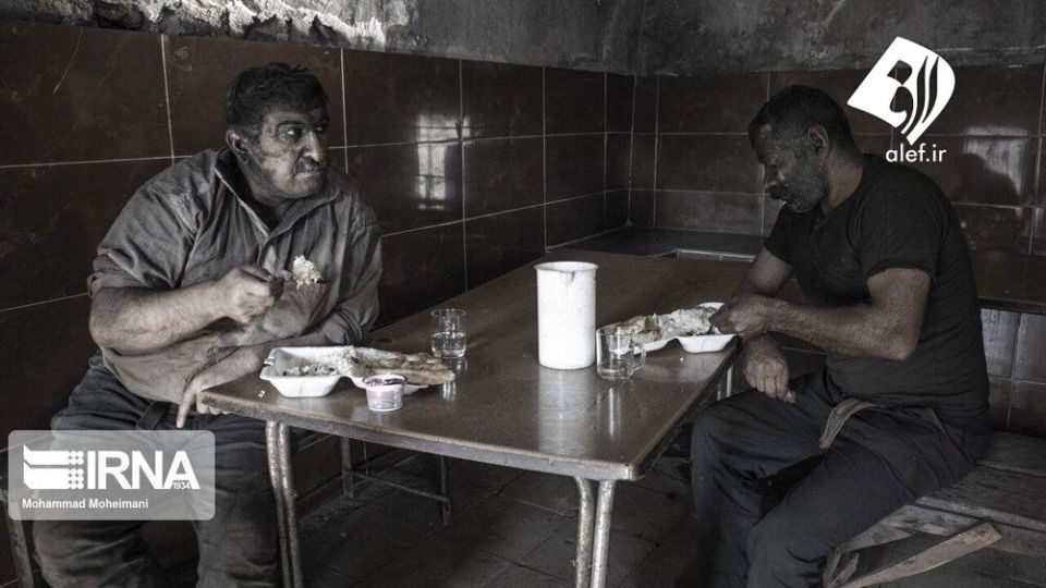 کارگران معادن زغال سنگ در شمال ایران