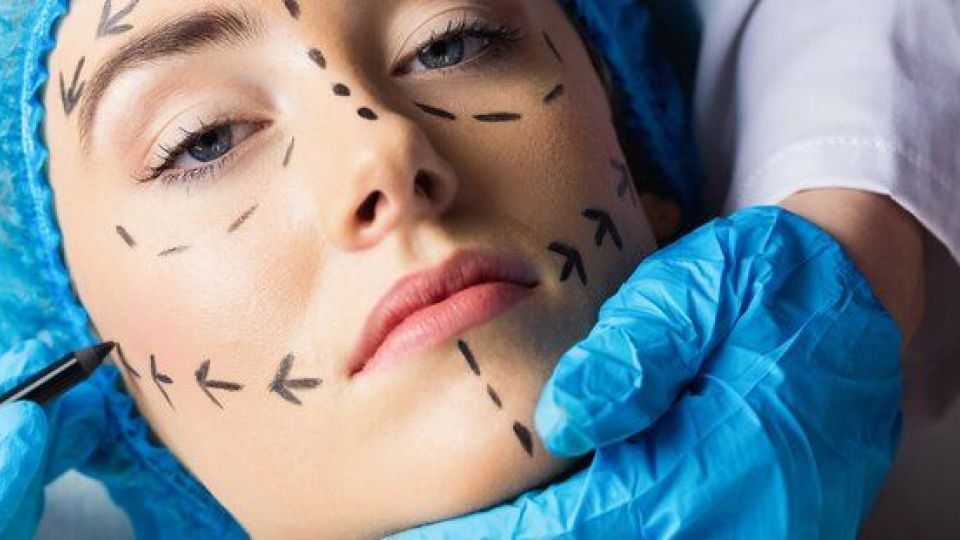 چرا آمار آسیب‌های جراحی زیبایی بالا رفته؟