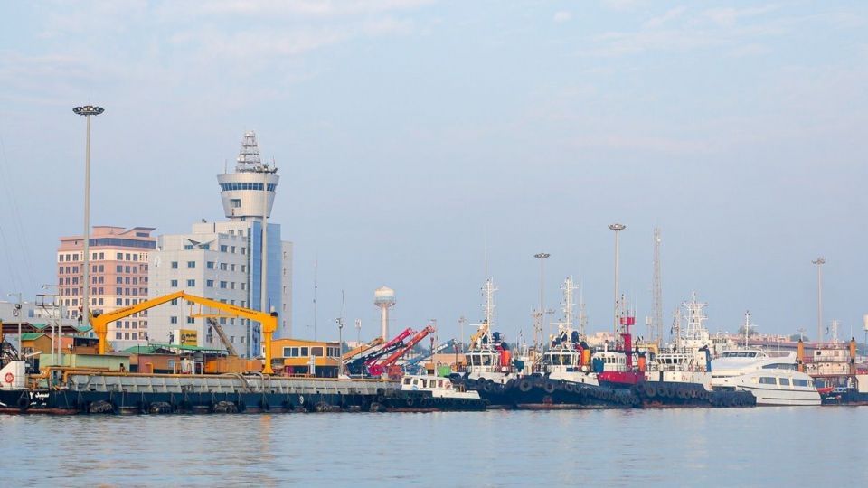 مانور مقابله با آلودگی نفتی و جستجو و نجات