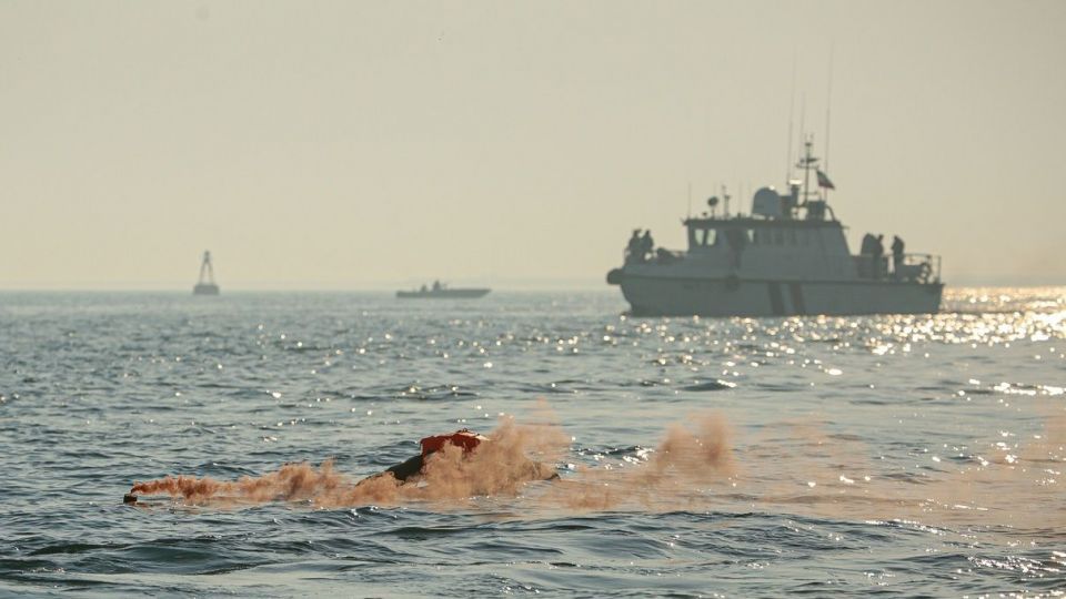 مانور مقابله با آلودگی نفتی و جستجو و نجات