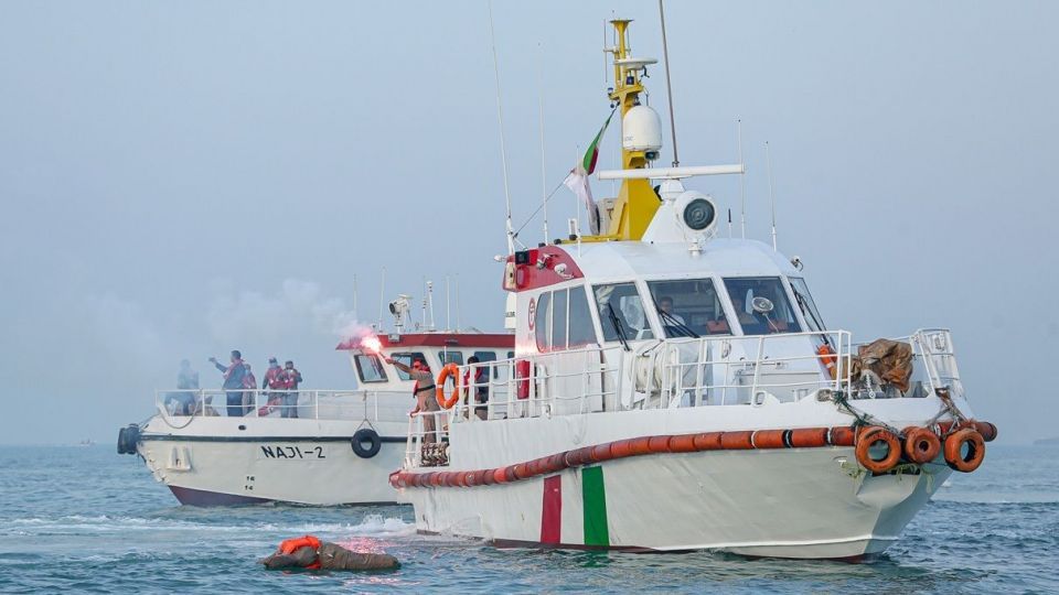 مانور مقابله با آلودگی نفتی و جستجو و نجات