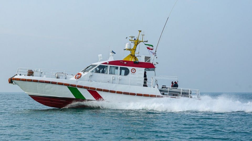 مانور مقابله با آلودگی نفتی و جستجو و نجات