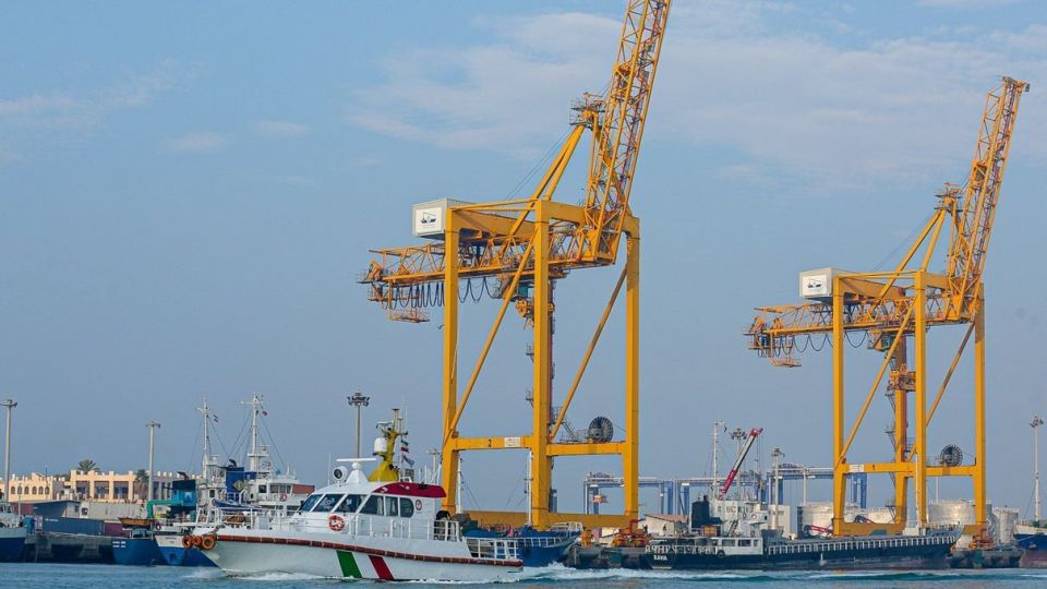 مانور مقابله با آلودگی نفتی و جستجو و نجات