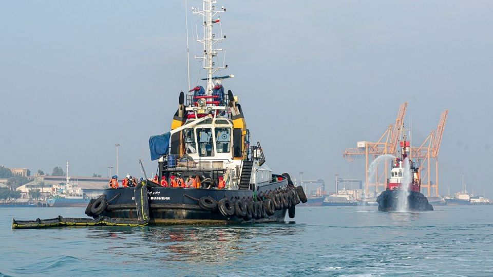 مانور مقابله با آلودگی نفتی و جستجو و نجات