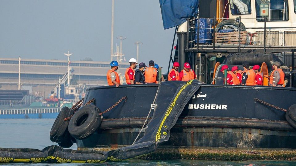 مانور مقابله با آلودگی نفتی و جستجو و نجات