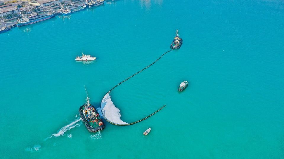 مانور مقابله با آلودگی نفتی و جستجو و نجات