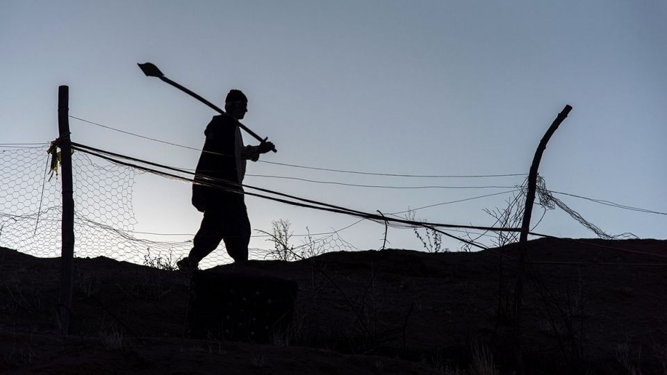 آب در دل کویر تکان خورد