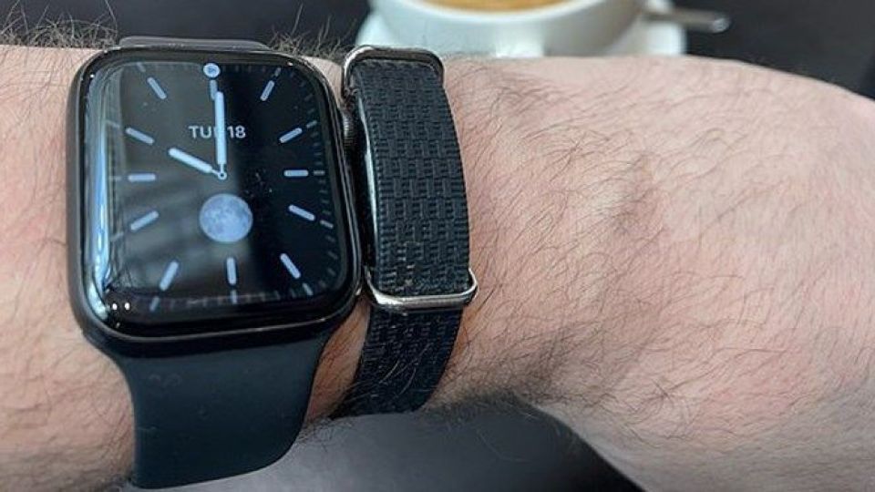 دستبند هوشمندی که فشار خون شما را ردیابی می کند