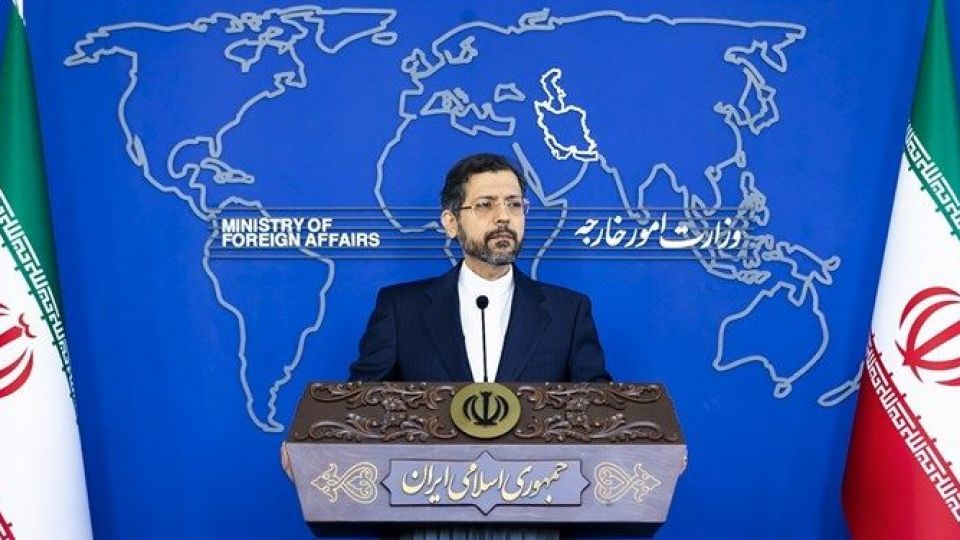 خطیب‌زاده: تهدیدهای توخالی، از مسئولیت انگلیس در نقض برجام نمی کاهد