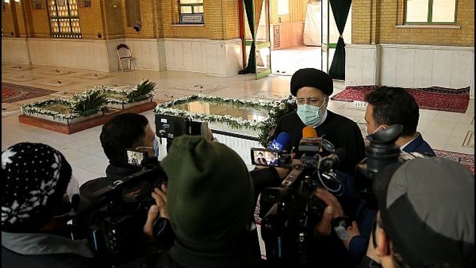 رئیس جمهور در مزار شهدای بهشت زهرا