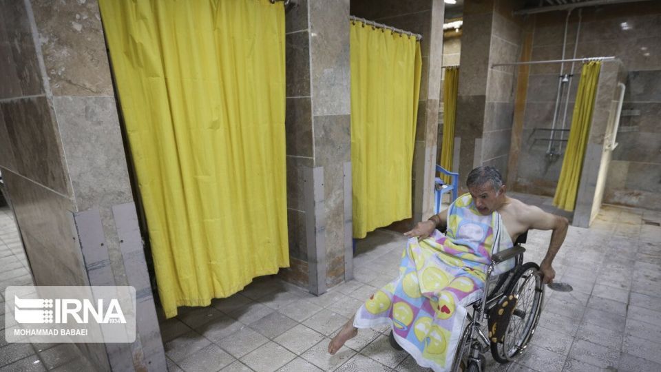 ازدواج «فرهاد» و «عزیزه» در آسایشگاه کهریزک