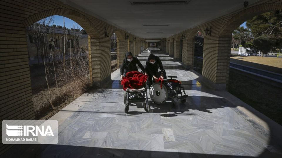 ازدواج «فرهاد» و «عزیزه» در آسایشگاه کهریزک