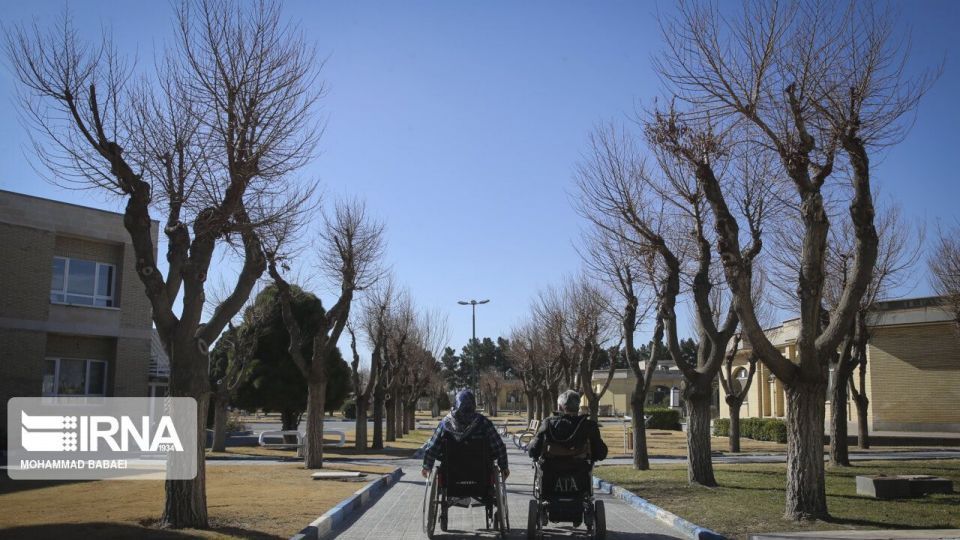 ازدواج «فرهاد» و «عزیزه» در آسایشگاه کهریزک