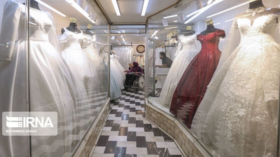 ازدواج «فرهاد» و «عزیزه» در آسایشگاه کهریزک