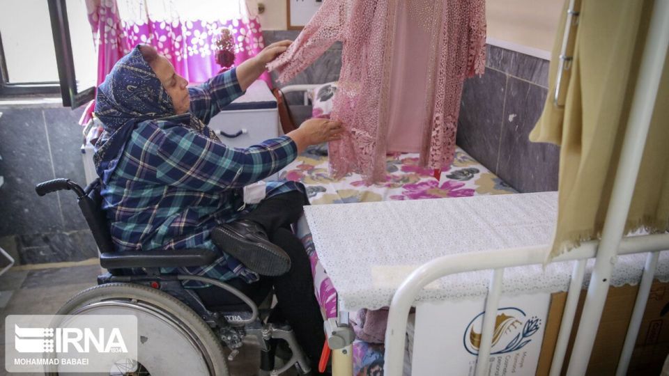 ازدواج «فرهاد» و «عزیزه» در آسایشگاه کهریزک