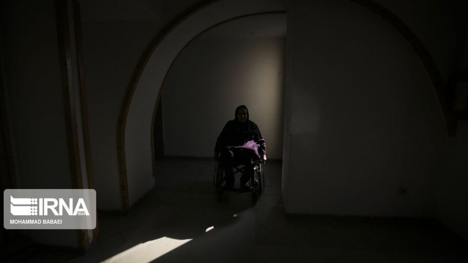 ازدواج «فرهاد» و «عزیزه» در آسایشگاه کهریزک