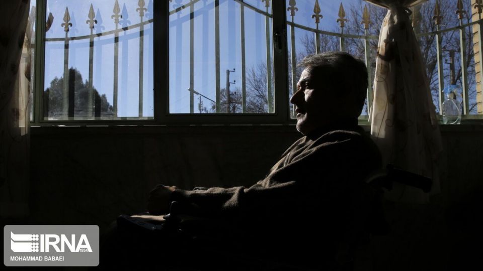 ازدواج «فرهاد» و «عزیزه» در آسایشگاه کهریزک