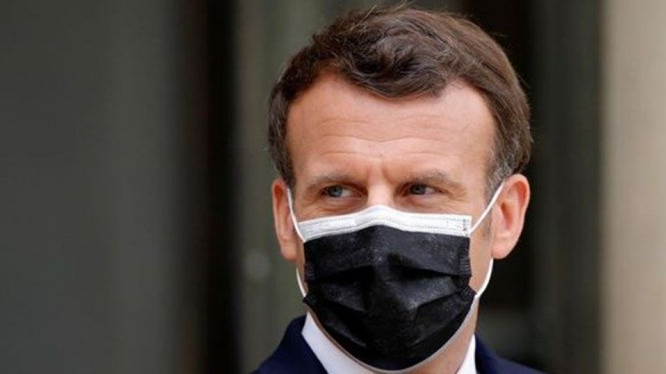 ماکرون در آستانه سفر به مسکو با استولتنبرگ گفت‌وگو کرد