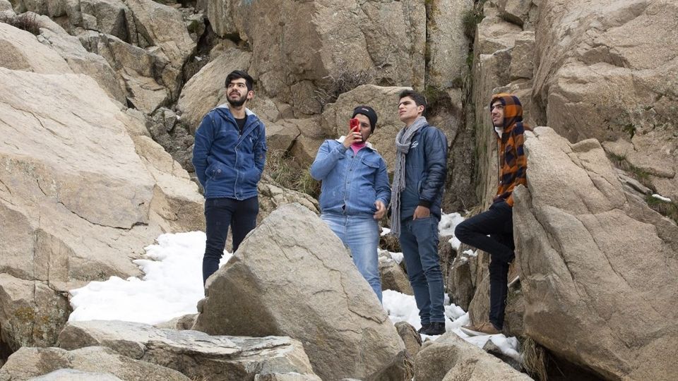 یخ نوردی در آبشار گنجنامه همدان