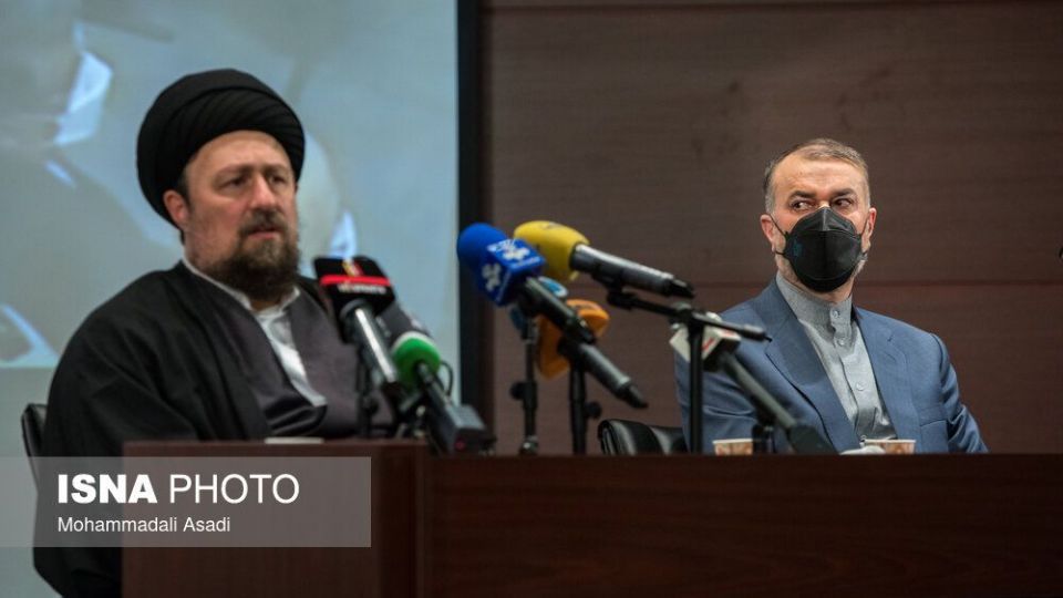 تجدید میثاق وزیر و کارکنان وزارت امور خارجه با آرمان‌های امام راحل