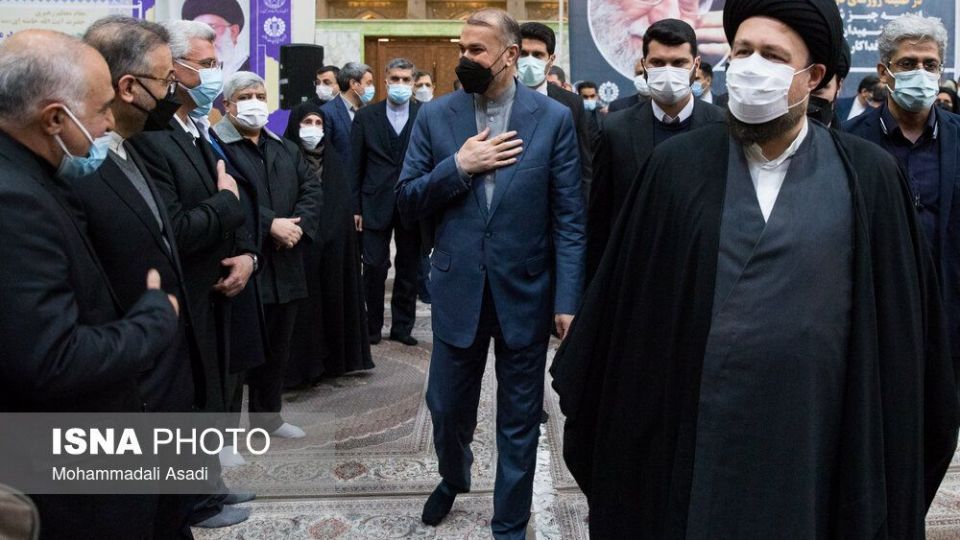 تجدید میثاق وزیر و کارکنان وزارت امور خارجه با آرمان‌های امام راحل