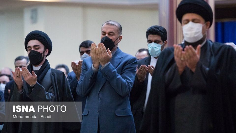 تجدید میثاق وزیر و کارکنان وزارت امور خارجه با آرمان‌های امام راحل