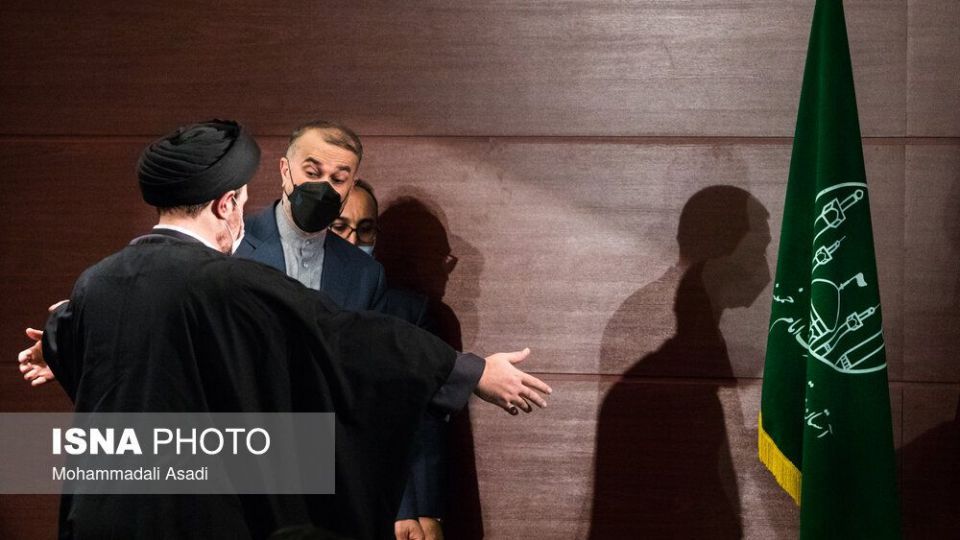 تجدید میثاق وزیر و کارکنان وزارت امور خارجه با آرمان‌های امام راحل