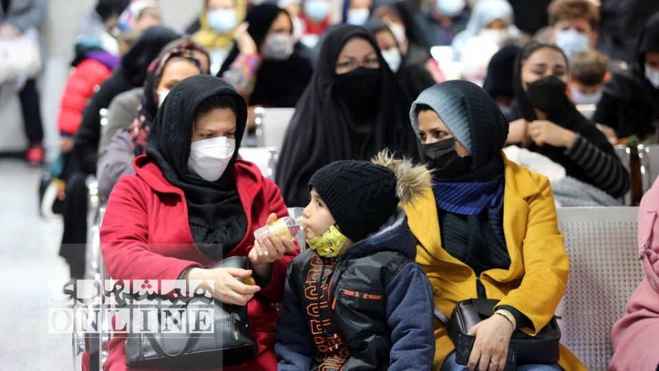 در جست و جوی تخت خالی برای فرزند بیمار | اورژانس شلوغ بیمارستان کودکان مفید