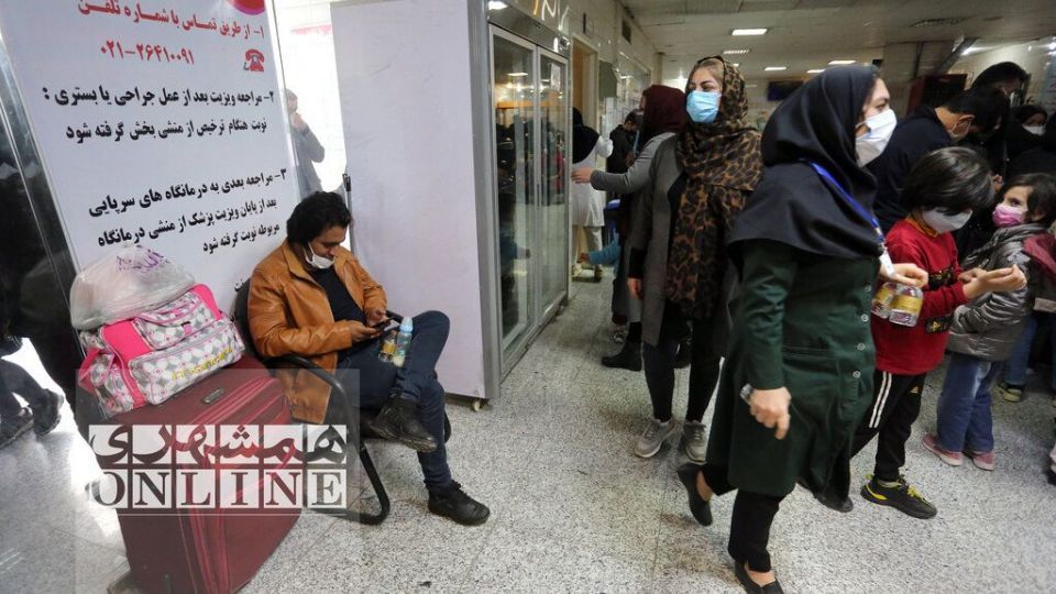 در جست و جوی تخت خالی برای فرزند بیمار | اورژانس شلوغ بیمارستان کودکان مفید