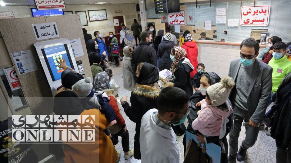 در جست و جوی تخت خالی برای فرزند بیمار | اورژانس شلوغ بیمارستان کودکان مفید