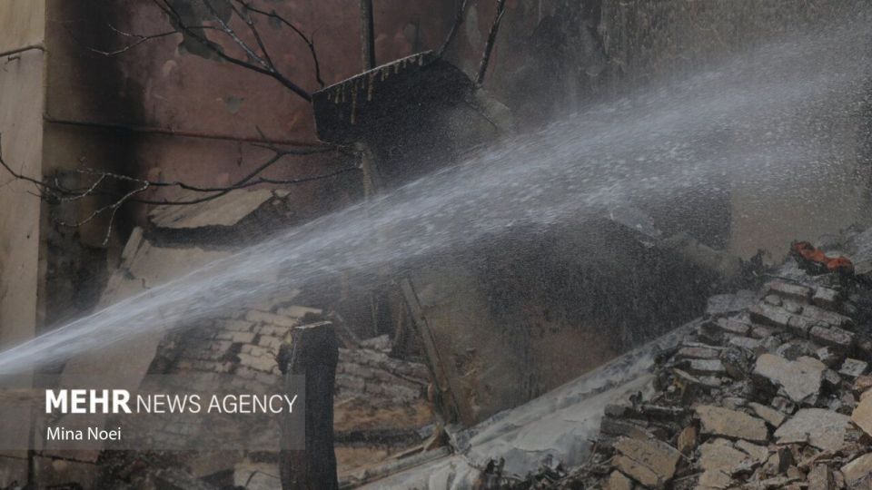 تصاویر محل سقوط یک فروند جنگنده در تبریز