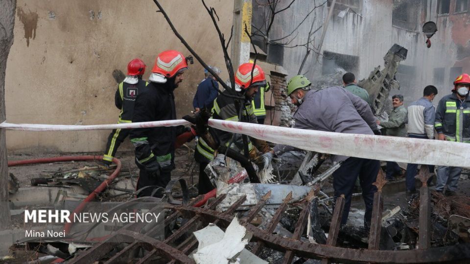 تصاویر محل سقوط یک فروند جنگنده در تبریز