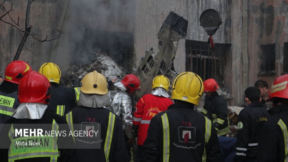 تصاویر محل سقوط یک فروند جنگنده در تبریز