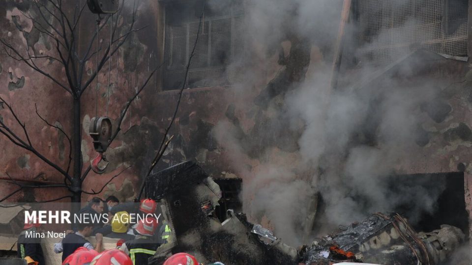 تصاویر محل سقوط یک فروند جنگنده در تبریز