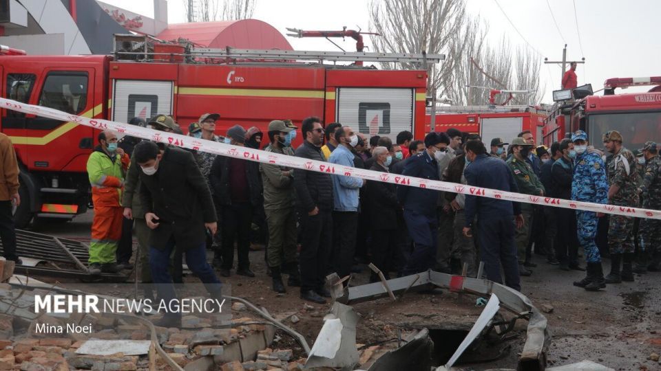 تصاویر محل سقوط یک فروند جنگنده در تبریز