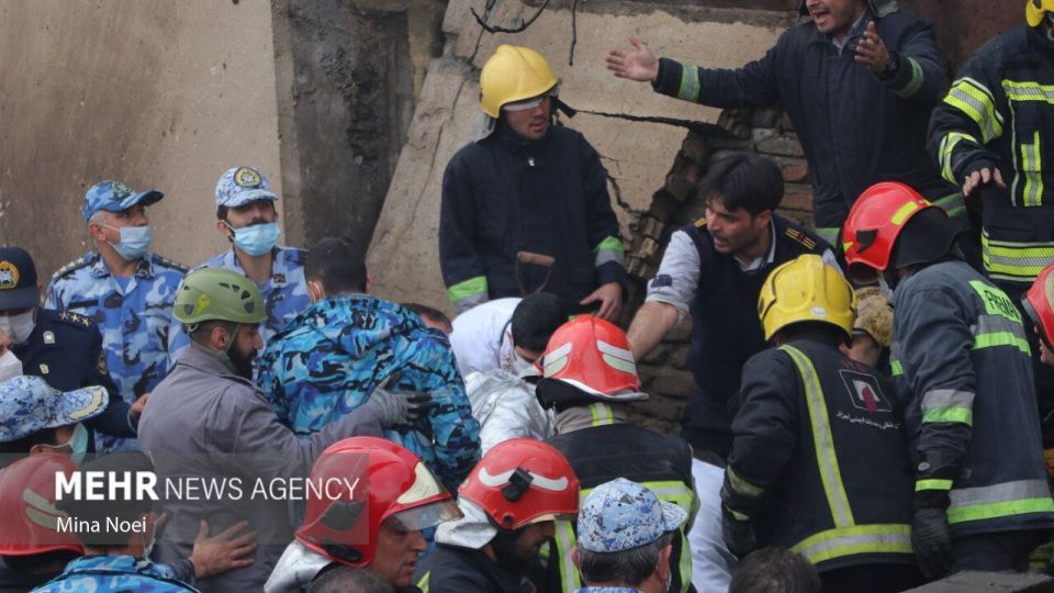 تصاویر محل سقوط یک فروند جنگنده در تبریز