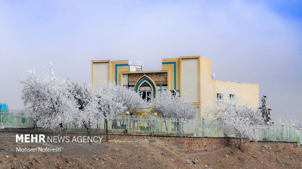 طبیعت کریستالی