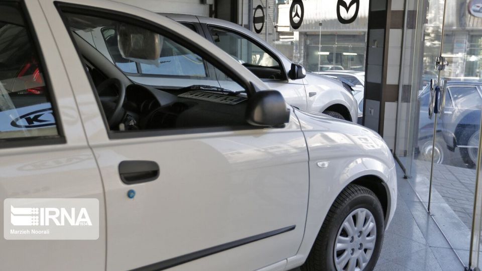 بازار خودرو در خواب زمستانه/ پیش‌بینی ثبات قیمت‌ها تا پایان سال