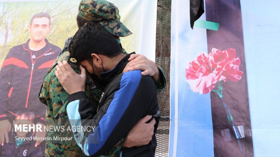 تشییع پیکر «احسان پای خسته» شهید انتظامی در مشهد