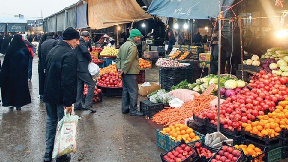میوه شب عید را از «دلالان» خریداری کرده اند نه از کشاورزان 