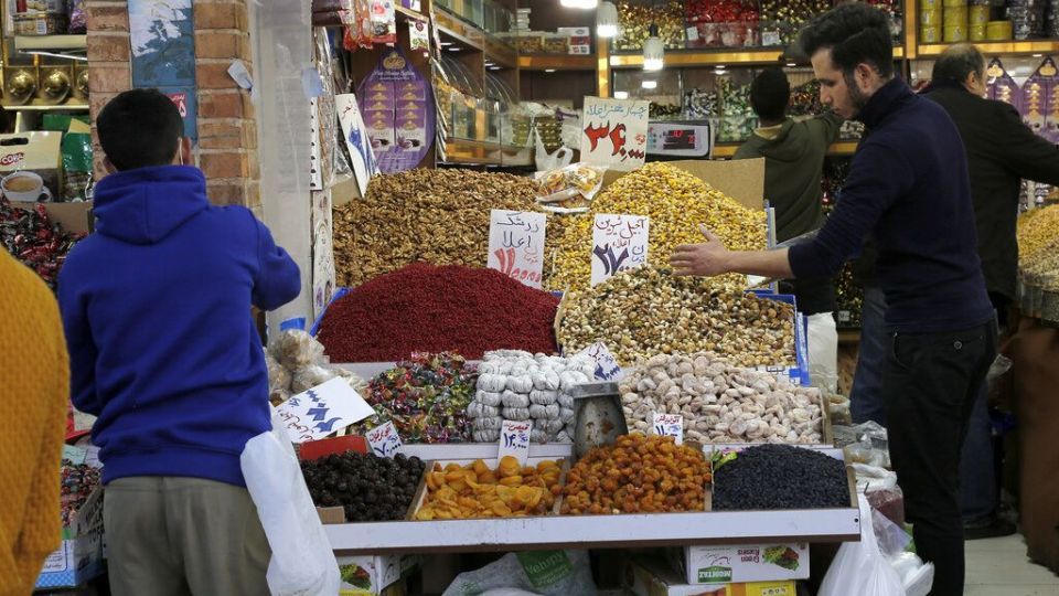 بازار آجیل شب عید