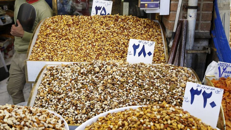 بازار آجیل شب عید