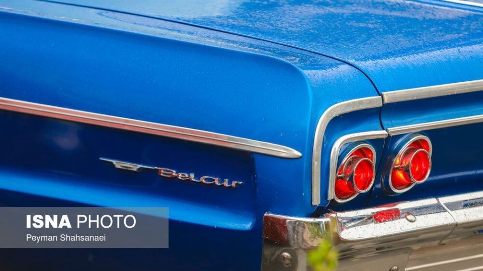 همایش خودروهای کلاسیک و آفرود زنده‌رود
