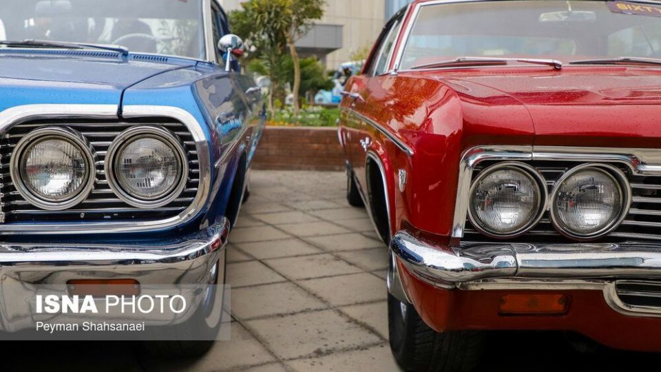 همایش خودروهای کلاسیک و آفرود زنده‌رود